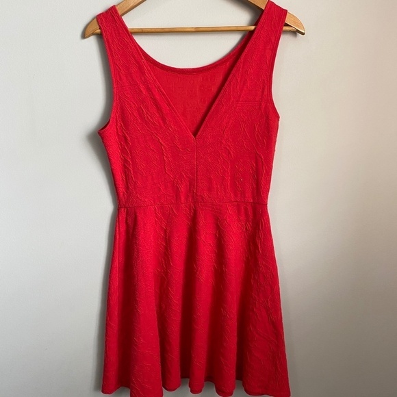 RIPE Women's Red Sleeveless Mini Dress Size Large - Picture 3 of 12